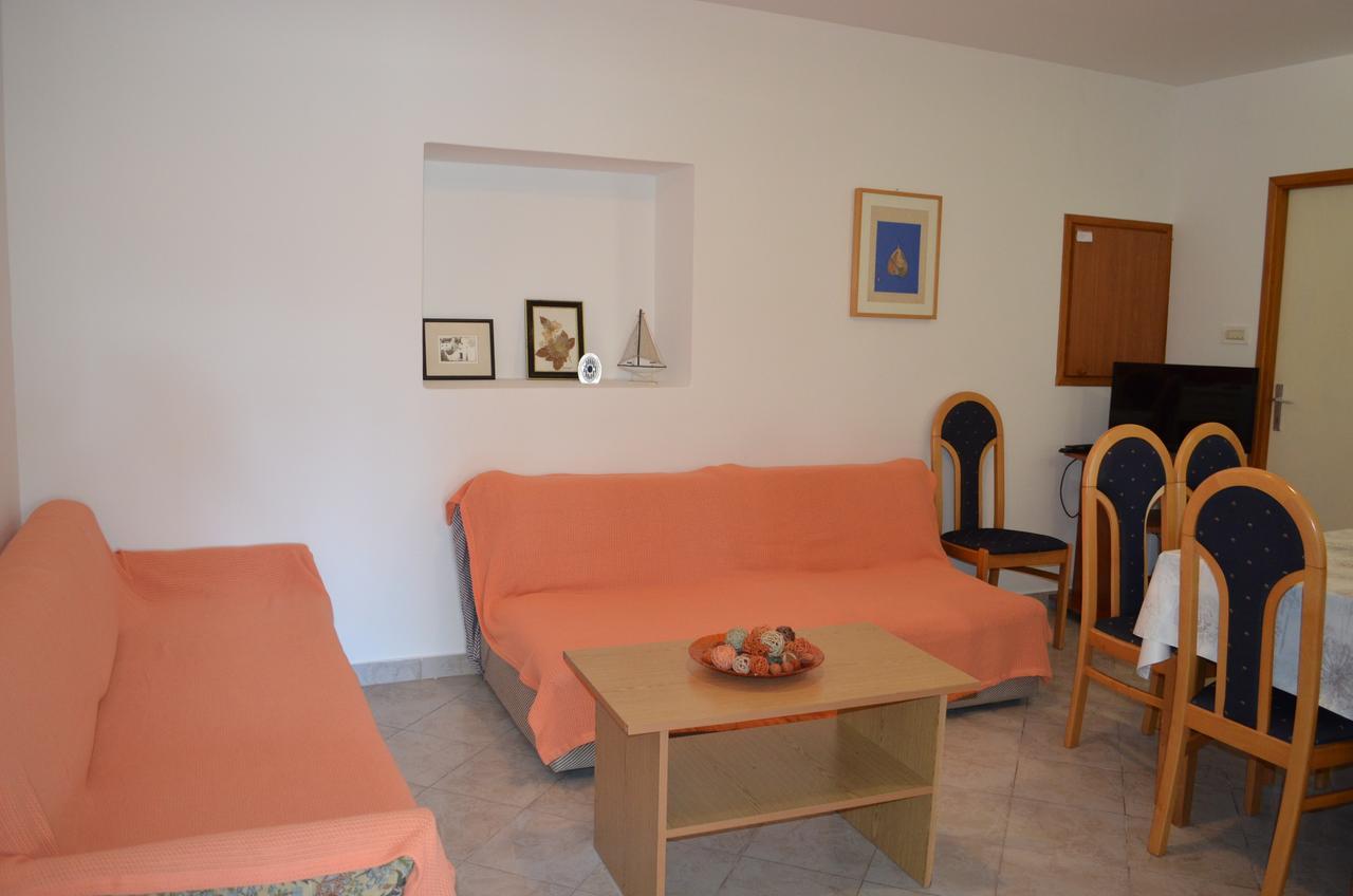 Apartments Petar Draga Bascanska Ngoại thất bức ảnh