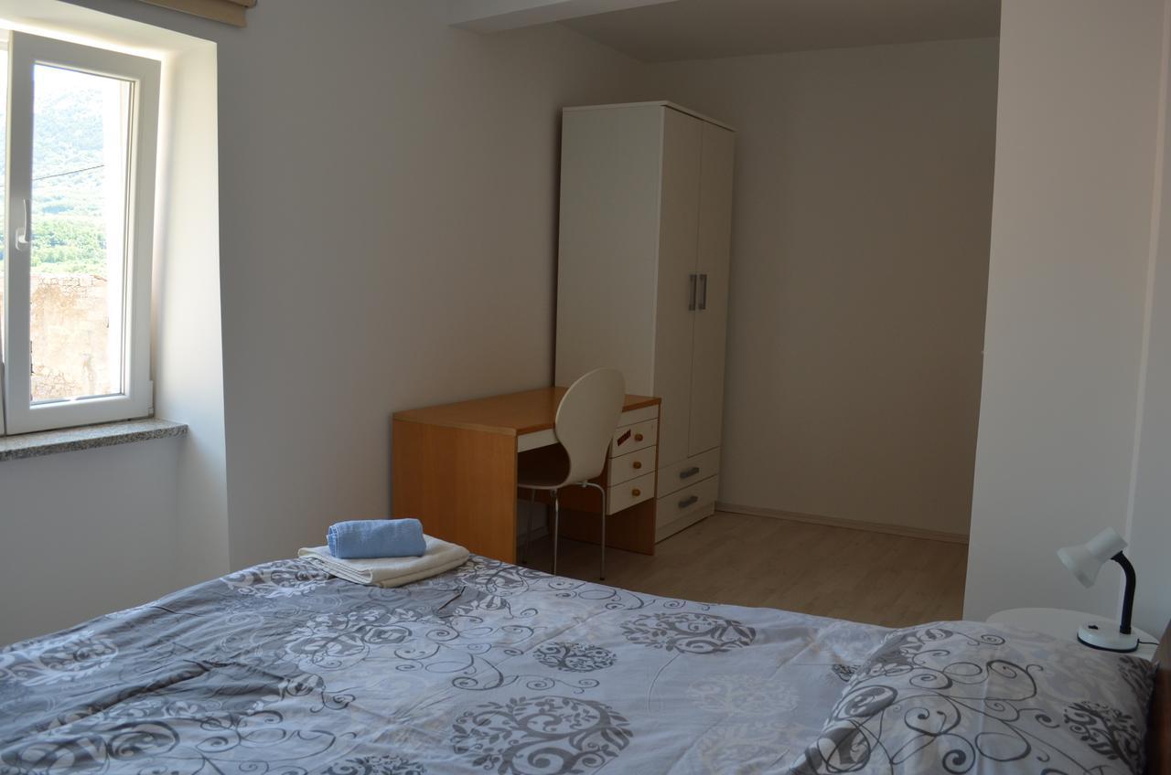 Apartments Petar Draga Bascanska Ngoại thất bức ảnh